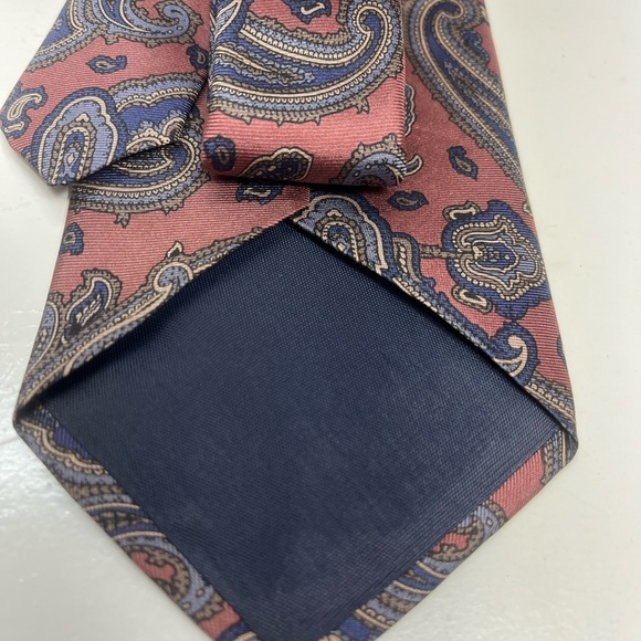 Gilbert LTD Silk Union Made Paisley Tie - Picture 6 of 7